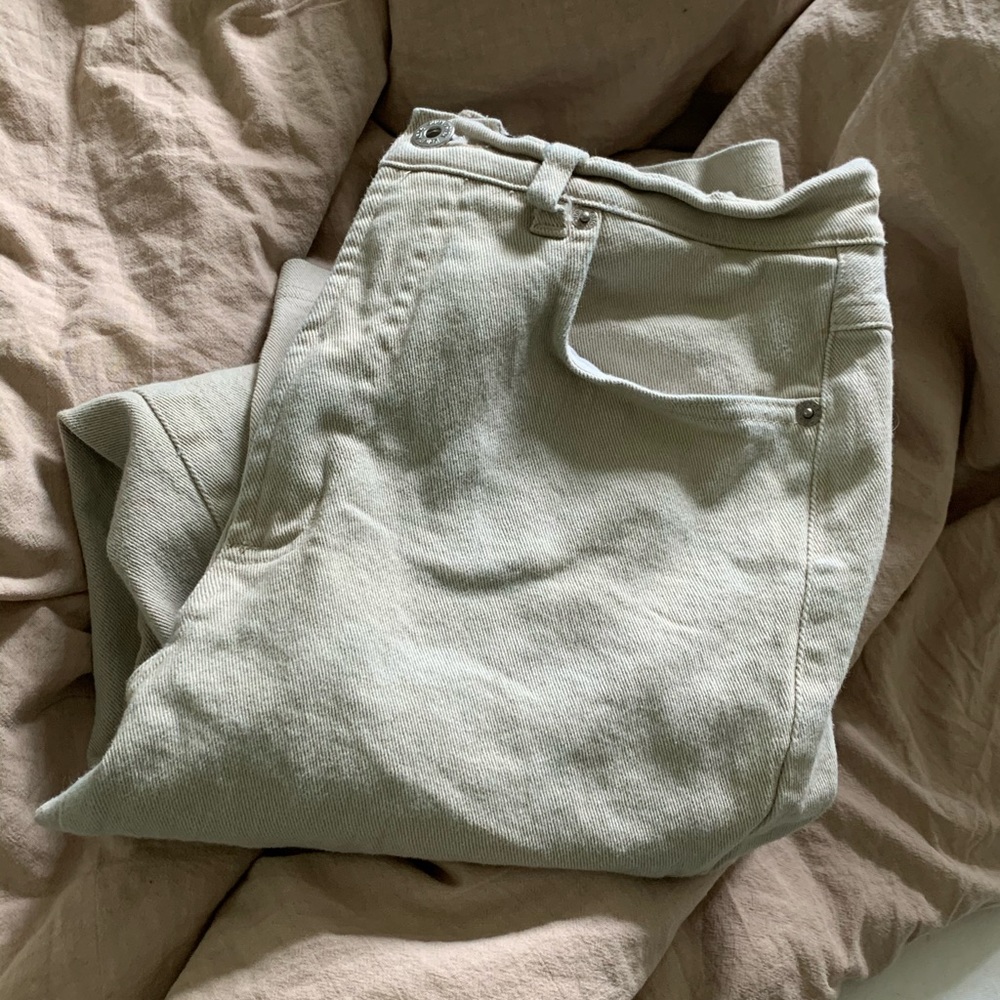 Off-white cropped jeans